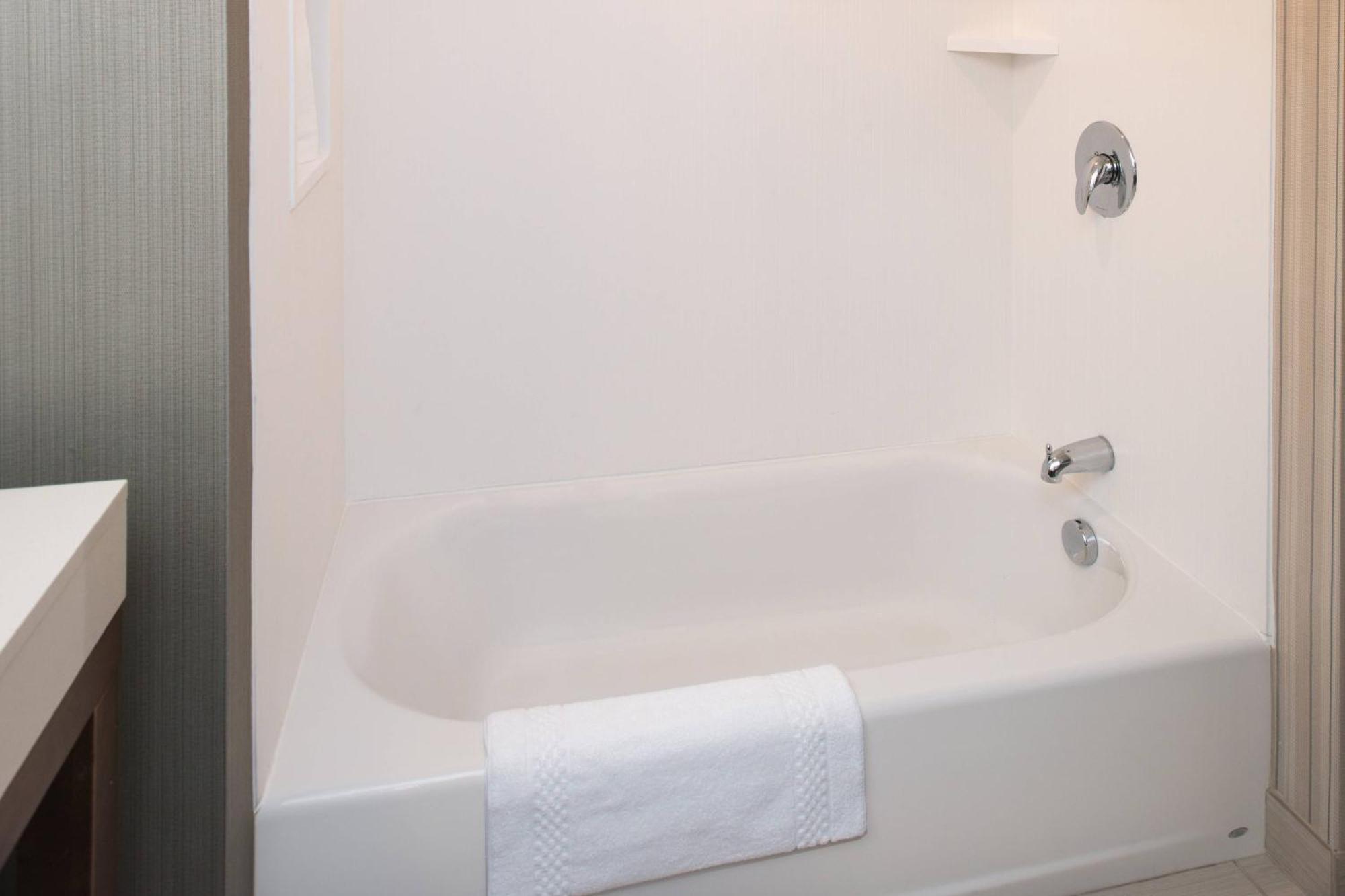 Hotel Courtyard By Marriott Detroit Farmington Farmington Hills Esterno foto