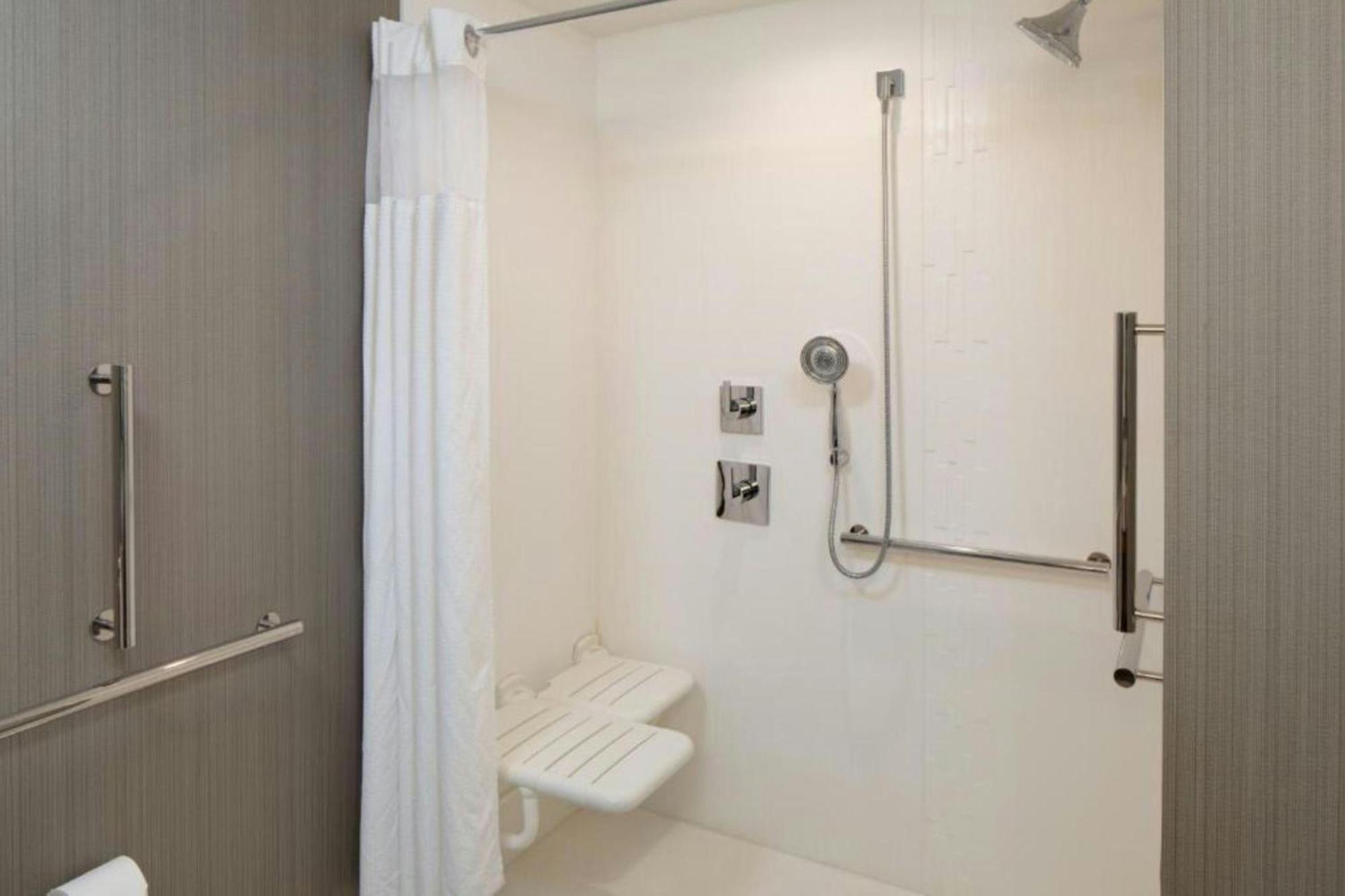 Hotel Courtyard By Marriott Detroit Farmington Farmington Hills Esterno foto